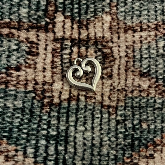 Retired scroll heart pendant by James Avery - Picture 4 of 7